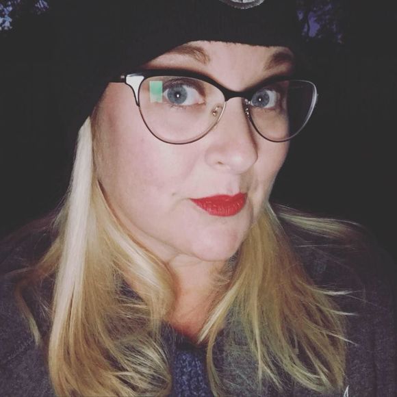 Meet your Posher, Chrissy - Picture 1 of 1